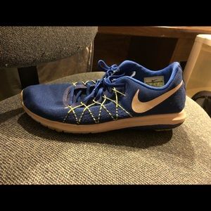 Nike Fury 2.0 Sneakers